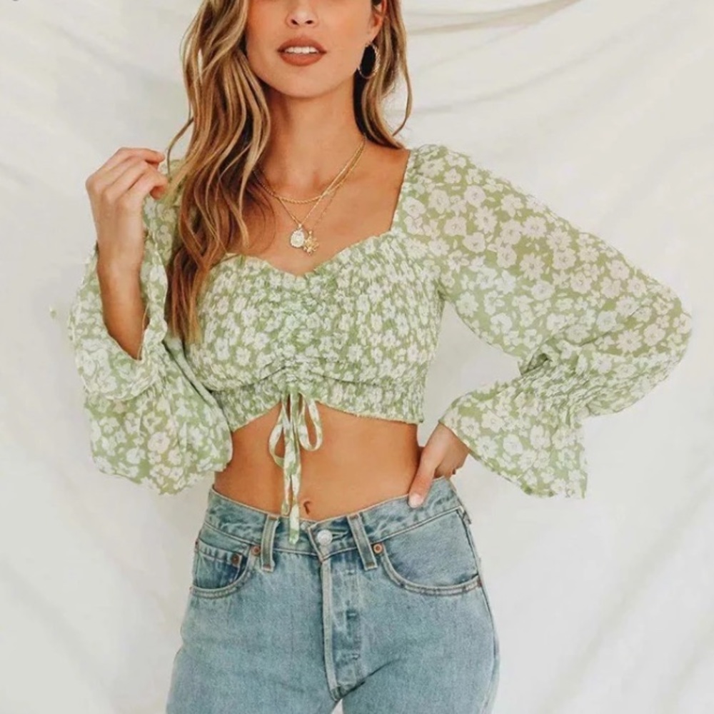 🌴 NEW Floral Print Off The Shoulder Crop Top 🌴